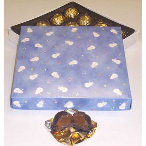 Scott's Cakes 雪だるまボックスに入った 1 ポンドのダークチョコレートで覆われたキャラメル Scott's Cakes 1 Pound Dark Chocolate Covered Caramels in a Snowman Box