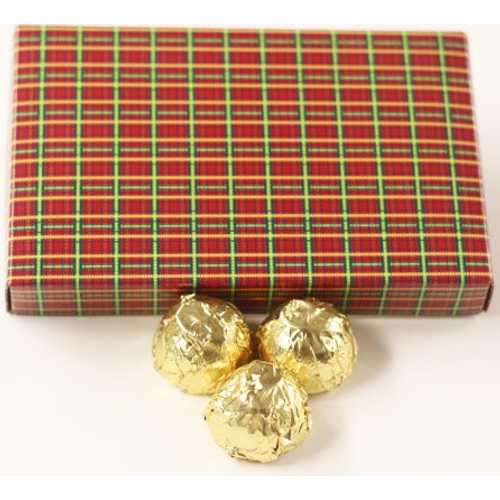Scott's Cakes ホワイトチョコレートピーナッツバタートリュフクリームフィリングキャンディー、金箔入り、1ポンドのクリスマスチェック柄ボックス入り Scott's Cakes White Chocolate Peanut Butter Truffle Cream Filling Candies with Gold Foils in a