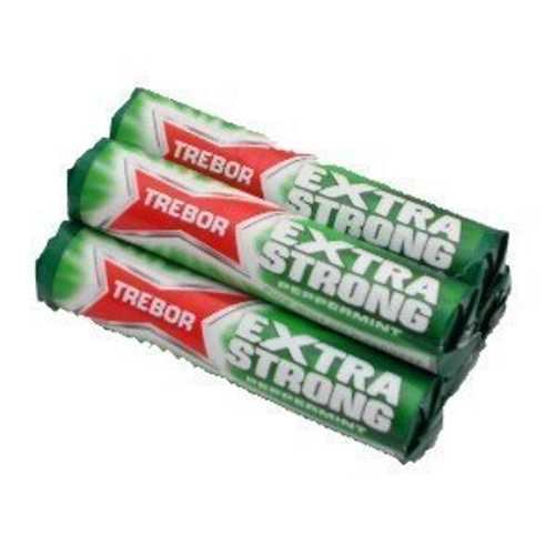 Trebor エクストラストロングミント 12ロール入りパック [食品] Trebor Extra Strong Mints Pack of 12 Rolls by Trebor [Foods]