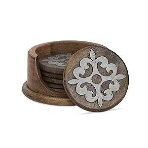直径5インチの木材と金属製のヘリテージコレクションコースター、木製ホルダー付き GG Collection 5-Inch Diameter Wood and Metal Heritage Collection Coasters With Wooden Holder