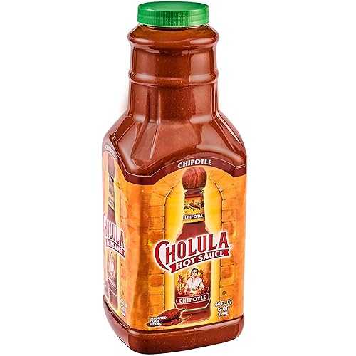 Cholula チポトレ ホットソース、64液量オンス - チポトレペッパーソースの64液量オンスバルクコンテナ1個、チポトレ、アーボル、ピキンペッパーで作られ、ハンバーガー、手羽先、フムスなどに最適です Cholula Chipotle Hot Sauce, 64 fl oz - One 64 Fluid