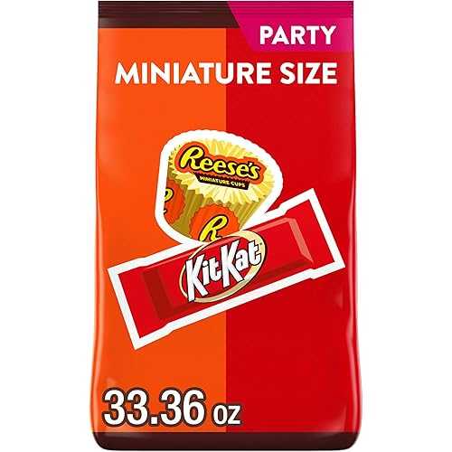 HERSHEY'S KIT KAT and REESE'S Assorted Milk Chocolate Flavored Candy Party Pack, 33.36 oz