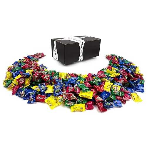 ウォーヘッド エクストリーム サワー キャンディ、ブラックタイ ボックス入り 3 ポンド バッグ Black Tie Mercantile Warheads Extreme Sour Candy, 3 lb Bag in a BlackTie Box