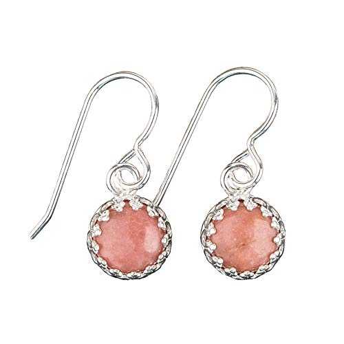 プリンセス クラウン セッティングのピンク ロードナイト ジェムストーン イヤリング (スターリング シルバー) Melanie Golden Jewelry Pink Rhodonite Gemstone Earrings in Sterling Silver with Princess Crown settings
