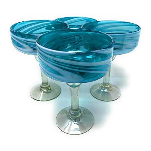 メキシコの手吹きガラス ? 手吹きマルガリータ グラス アクア スワール 4 個セット (16 オンス) Dos Sue・・os Mexican Hand Blown Glass ? Set of 4 Hand Blown Margarita Glasses Aqua Swirl (16 oz)