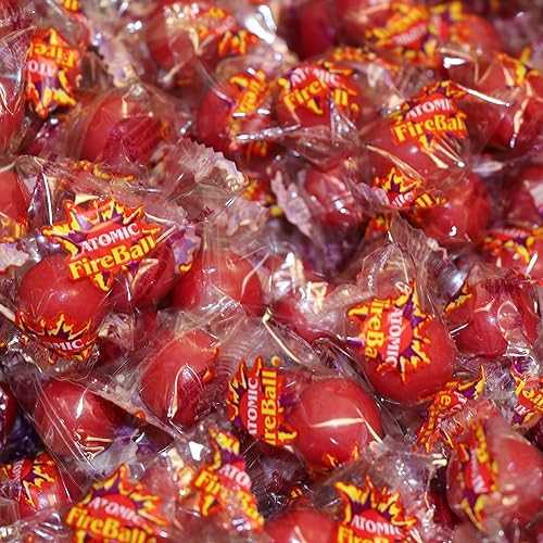 バルクアトミックファイアボール 3ポンドボックスハードキャンディー ピニャータフィラーパーティーキャンディーバー用 Catered Cravings Bulk Atomic Fireballs 3 Pound Box Hard Candies for Pinata Filler Party Candy Bar