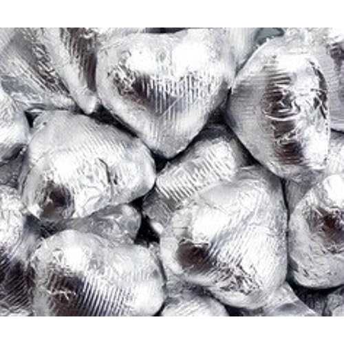 しろがね色 箔 牛乳 黒茶 ハート型 1LB 御徒面子 (1 重量ポンド) The Nutty Fruit House Silver Foiled Milk Chocolate Hearts 1LB Bag (one pound)