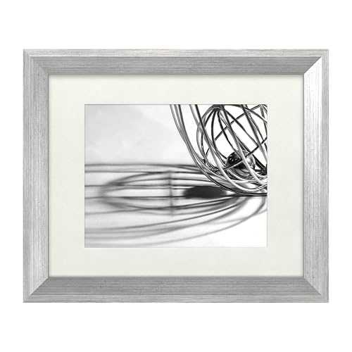 Tammy Davison の商標ファインアート泡立て器、ホワイトマット、シルバーフレーム 16x20、マルチカラー Trademark Fine Art Whisk by Tammy Davison, White Matte, Silver Frame 16x20, Multi-Color｜Glomarket