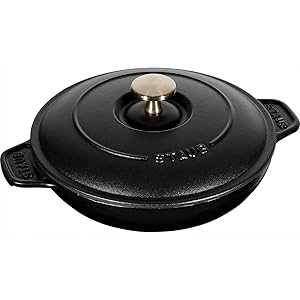 ストウブ ラウンド鋳鉄熱っぽい一皿 蓋付き添い人 7in - 黒いこと引っ敷き - 1332025 Staub Round Cast Iron Hot Plate W/ Lid, 7\