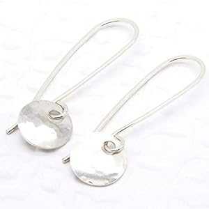 タイニー ディスク イヤリング(ハンマード スターリング シルバー) Cloud Cap Jewelry Tiny Disc Earring in Hammered Sterling Silver