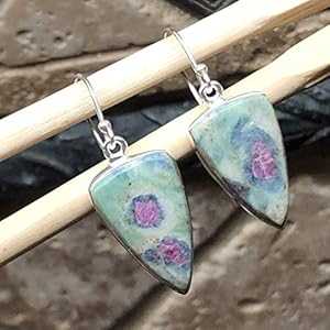 天然ルビー、フクサイト 925 ソリッド スターリング シルバー イヤリング 35mm Natural Rocks by Kala Natural Ruby in Fuchsite 925 Solid Sterling Silver Earrings 35mm