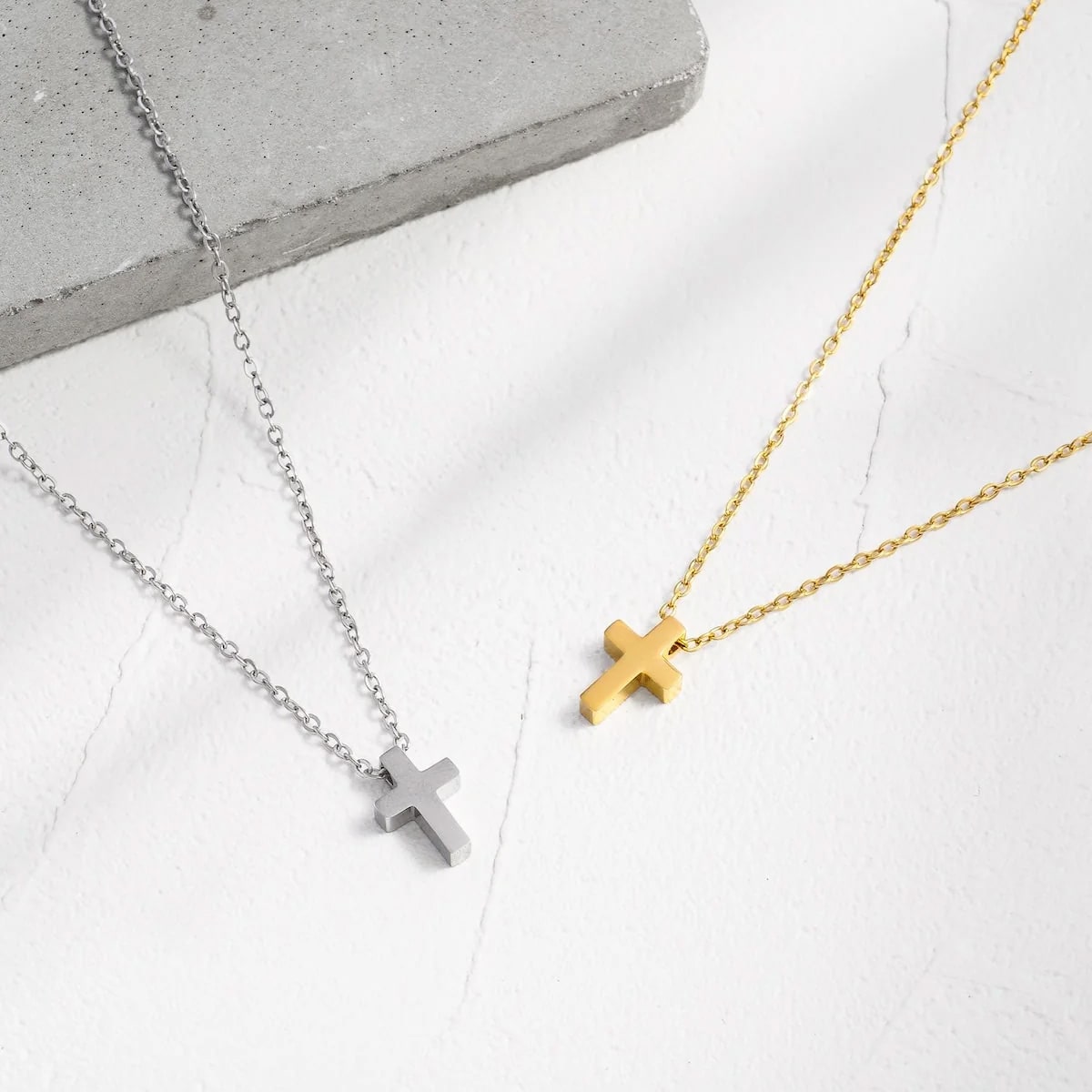 ネックレス｜レディース向け！人気ブランドなどおしゃれな十字架ネックレスのおすすめは？