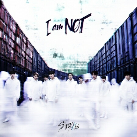 スキズ　サイン入りCD 1stミニアルバム I am NOT 韓国盤 Amazon.co.jp: StrayKids スキズ サイン 1stミニアルバム I am