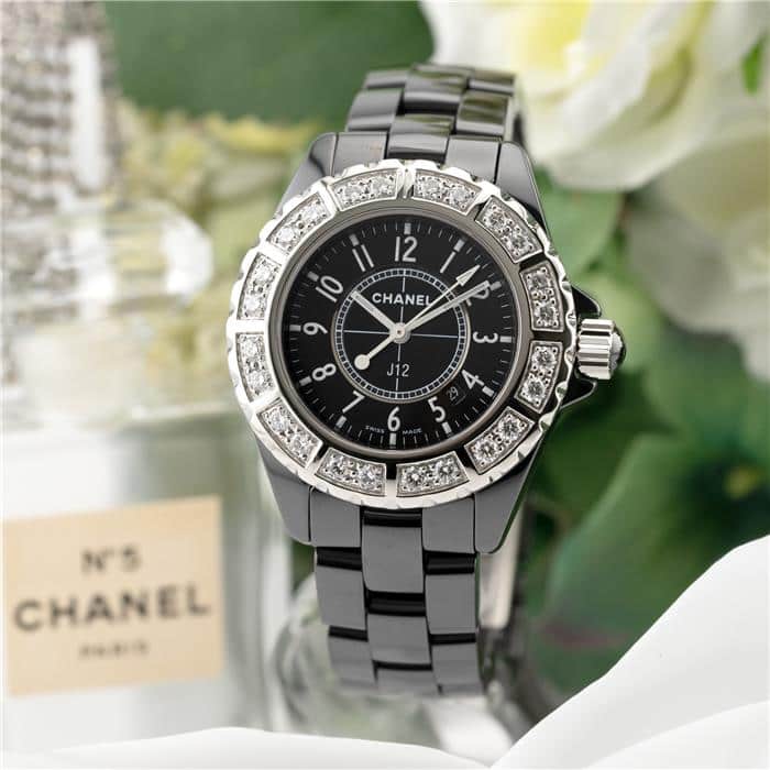 シャネル J12 H1173 ベゼルダイヤ 33mm 付属品完品 CHANEL 中古 レディース 腕時計 送料無料