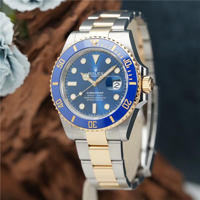 ロレックス サブマリーナー デイト41 126613LB 保証書2023年 ランダムシリアル 付属品完品 ROLEX 中古メンズ 腕時計 送料無料｜GMT