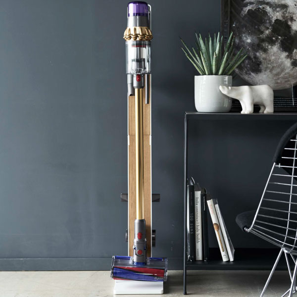 即納大特価】 コードレス掃除機スタンド クリーナースタンド 立てかけ ダイソン dyson 収納 おしゃれ スリム 充電スタンド V11 V10  V8 V8slim V7 V6 ダイソン掃除機台 ブラウン ナチュラル 白 黒 木 北欧 公式 yamazaki ヤマザキ 山崎実業 コードレス クリーナースタンド ...