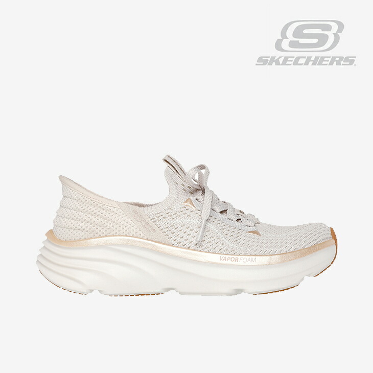：SKECHERS｜W Slip-Ins D Lux Vapor Evening Glowing Relaxed Fit/ スケッチャーズ/スリップインズ デラックス べーパー イブニング グローイング リラックスド フィット/ナチュラルｘゴールド #｜GO ON