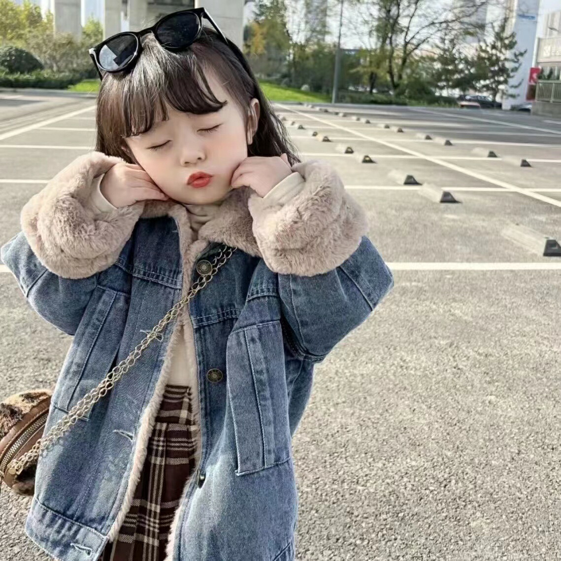 デニムコート キッズ 裏起毛ジャケット キッズデニムジャケット 厚手 冬服 子供コート 子供服 女の子コート 女の子アウター かわいいコート 裏ファー コート アウター ジャケット キッズコート おしゃれ 可愛い 暖かい 小学生 通学用 90 100 110 120 130 140 150cm KCFB095