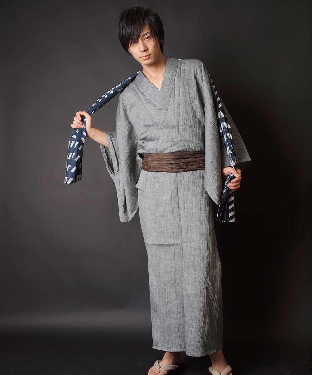 送料無料 浴衣 メンズ 浴衣 帯 下駄 腰紐 Iks Deux 本麻クールラミー メンズ浴衣 男性用お仕立て上がり浴衣4点セット 麻100 無地 クールラミー 夏着物 近江ちぢみ 紺 ネイビー 和服 和装 おしゃれ 夏祭り 大人 父の日 プレゼント Diasaonline Com