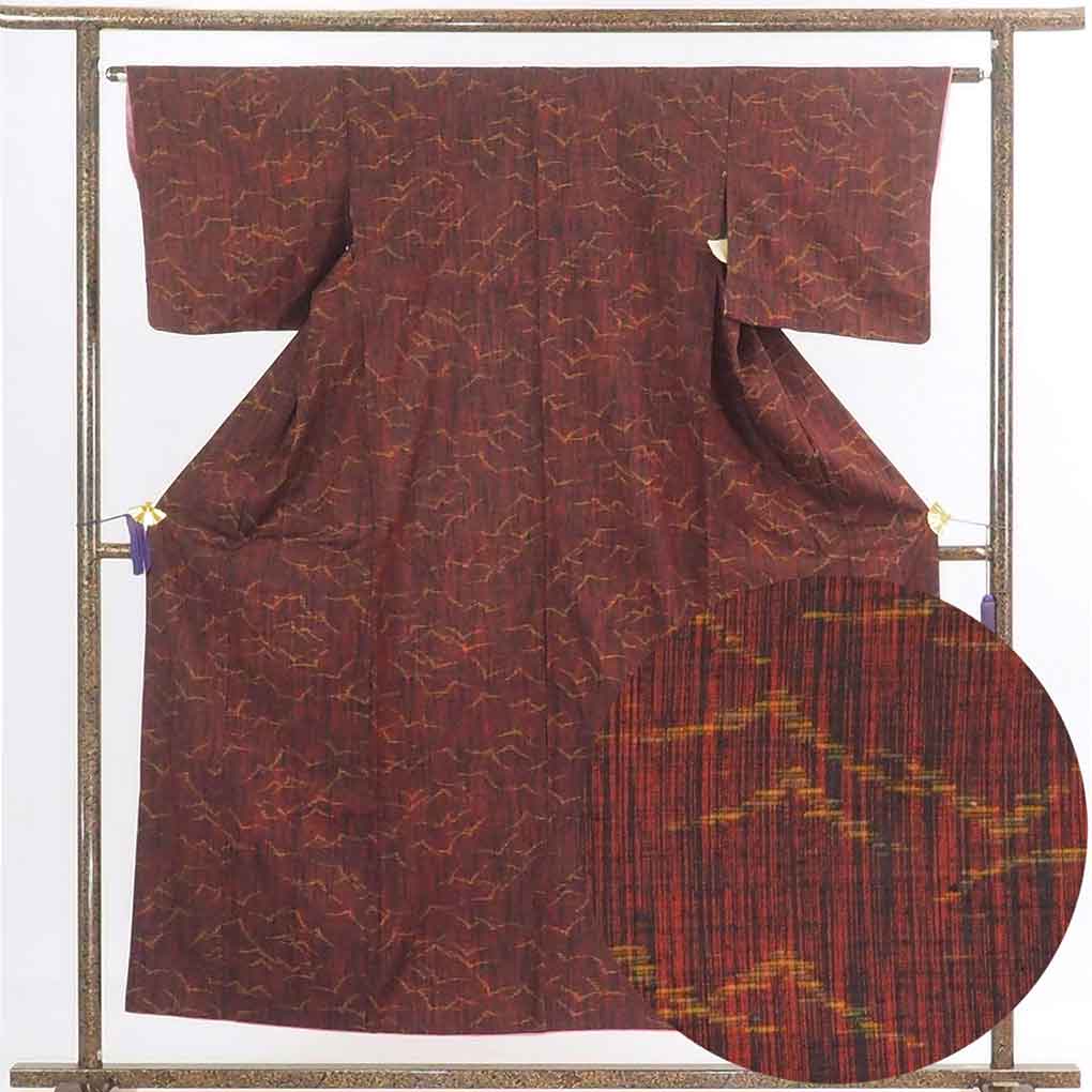 【中古】紬 リサイクル着物 身丈154cm 裄63cm 前幅22cm 後幅28cm 袖丈45cm 正絹（シルク） レディース 袷仕立 秋冬春用 赤地 裄Mサイズ 美品 リユース