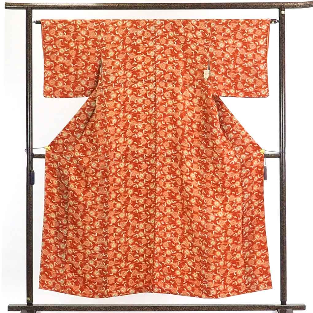 【中古】小紋 リサイクル着物 身丈155cm 裄63cm 前幅24cm 後幅30cm 袖丈44cm 正絹（シルク） レディース 袷仕立 秋冬春用 茶色 裄Mサイズ 美品 リユース