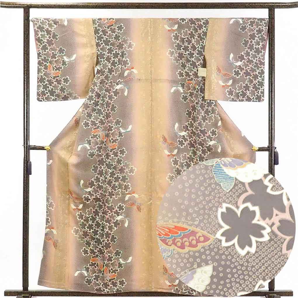 【中古】小紋 リサイクル着物 身丈161cm 裄67cm 前幅22.5cm 後幅28.5cm 袖丈49cm 正絹（シルク） レディース 袷仕立 蝶 秋冬春用 茶色 裄Lサイズ 美品 リユース