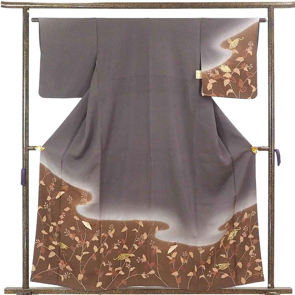 【中古】訪問着 リサイクル着物 身丈158cm 裄64cm 前幅24cm 後幅30cm 袖丈47cm 袖幅32.5cm レディース 袷 植物 裄Mサイズ 秋冬春用 正絹（シルク）グレー地 美品 リメイク リユース