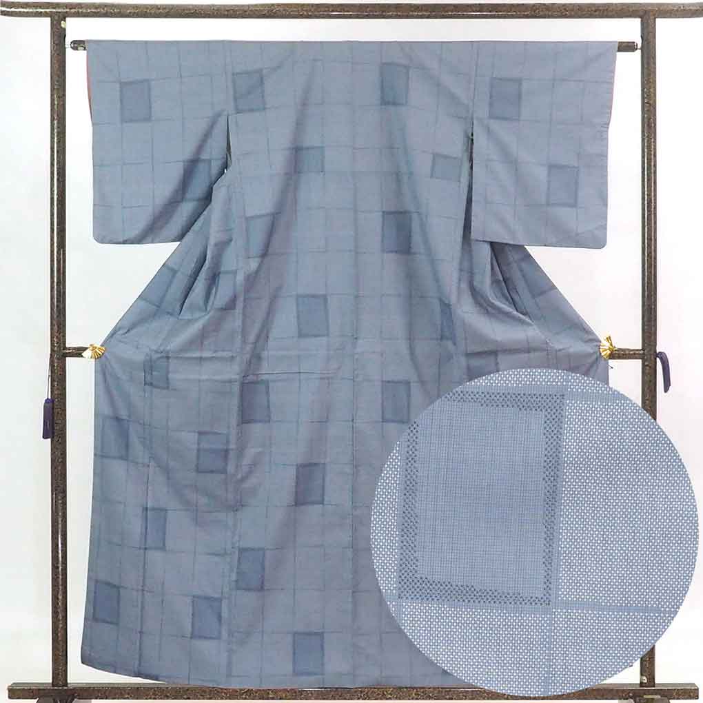 【中古】紬 リサイクル着物 身丈160cm 裄63cm 前幅23cm 後幅30cm 袖丈51cm 正絹(シルク) レディース 袷仕立 市松 秋冬春用 グレー地 裄Mサイズ 美品 リユース|リサイクル着物 呉服のきくや