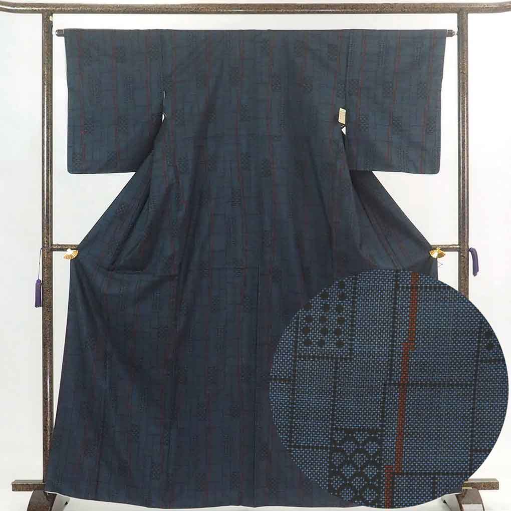 【中古】紬 リサイクル着物 身丈166cm 裄65cm 前幅26cm 後幅30.5cm 袖丈51cm 正絹（シルク） レディース 袷仕立 秋冬春用 黒地 裄Mサイズ トールサイズ 美品 リユース｜リサイクル着物 呉服のきくや