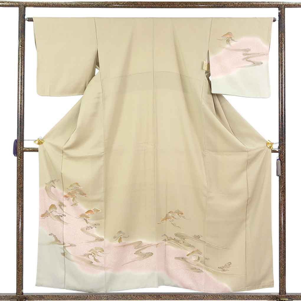 【中古】訪問着 リサイクル着物 身丈159cm 裄65cm 前幅23cm 後幅30cm 袖丈46cm 袖幅32cm レディース 袷 松 裄Mサイズ 秋冬春用 正絹（シルク）ブラウン 美品 リメイク リユース