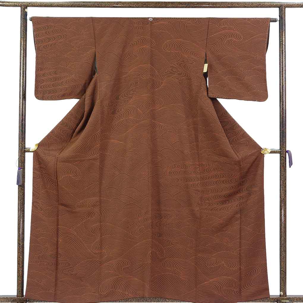 【中古】訪問着 リサイクル着物 身丈161cm 裄64cm 前幅24cm 後幅30cm 袖丈49cm 袖幅32cm レディース 袷 波頭 裄Mサイズ 秋冬春用 正絹（シルク）ブラウン 未使用品 リメイク リユース｜リサイクル着物 呉服のきくや