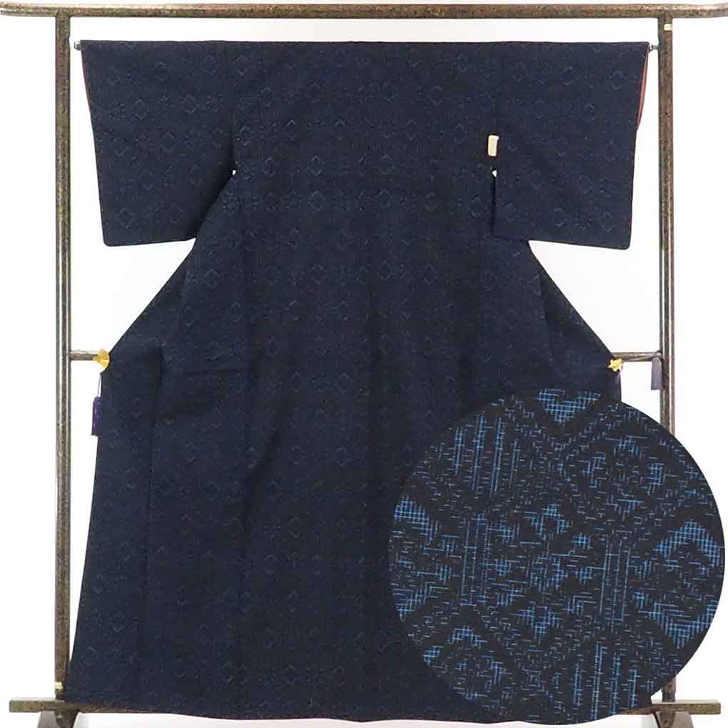 【中古】紬 リサイクル着物 身丈165cm 裄65cm 前幅24cm 後幅30cm 袖丈51cm 正絹（シルク） レディース 袷仕立 秋冬春用 紺地 裄Mサイズ トールサイズ 美品 リユース