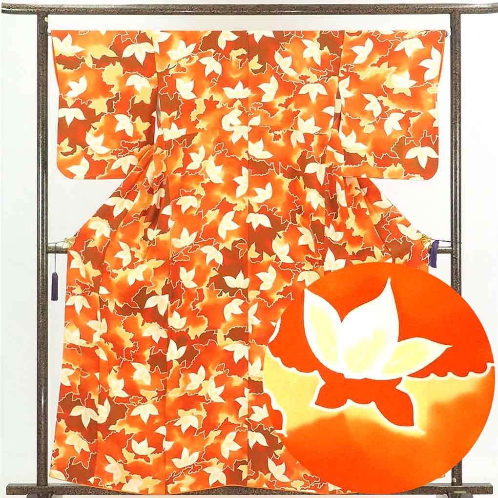 【中古】小紋 リサイクル着物 身丈160cm 裄66cm 前幅25cm 後幅28cm 袖丈52cm 正絹（シルク） レディース 袷仕立 秋冬春用 オレンジ地 裄Mサイズ 美品 リユース