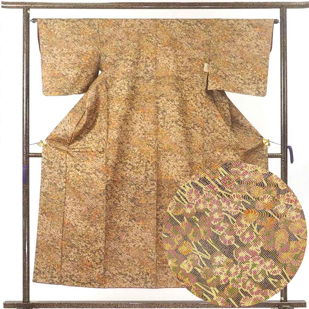 【中古】紬 リサイクル着物 身丈152cm 裄64cm 前幅24cm 後幅29.5cm 袖丈45cm 正絹（シルク） レディース 袷仕立 秋冬春用 茶色 裄Mサイズ 未使用品 リユース
