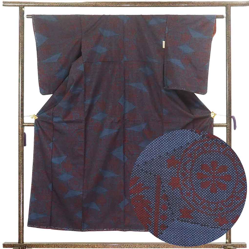 【中古】紬 リサイクル着物 身丈154cm 裄61cm 前幅23cm 後幅28.5cm 袖丈56cm 正絹（シルク） レディース 袷仕立 秋冬春用 紺地 裄Sサイズ 未使用品 リユース