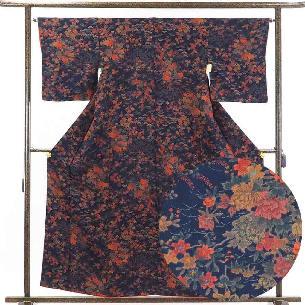 【中古】小紋 リサイクル着物 身丈159cm 裄64cm 前幅23cm 後幅28.5cm 袖丈49cm 正絹（シルク） レディース 袷仕立 秋冬春用 紺地 裄Mサイズ 美品 リユース