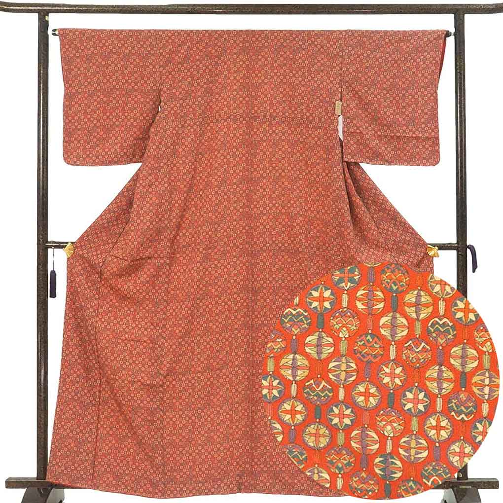 【中古】小紋 リサイクル着物 身丈164cm 裄65cm 前幅24cm 後幅30.5cm 袖丈49cm 袖幅33cm レディース 袷 鞠 裄Mサイズ 秋冬春用 正絹（シルク）ピンク トールサイズ 未使用品 リメイク リユース