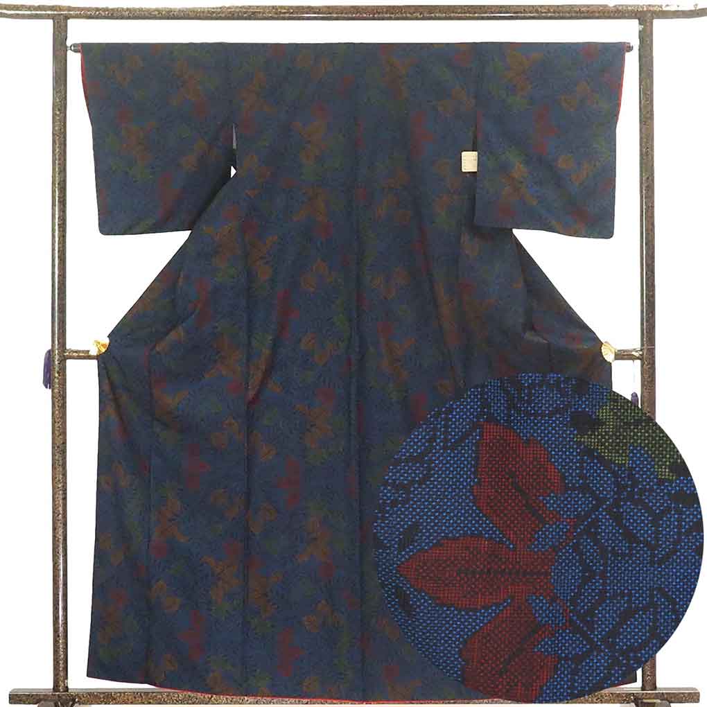 【中古】紬 リサイクル着物 身丈160cm 裄65cm 前幅24cm 後幅28.5cm 袖丈49cm 正絹（シルク） レディース 袷仕立 秋冬春用 紺地 裄Mサイズ 美品 リユース｜リサイクル着物 呉服のきくや