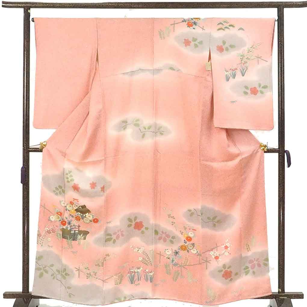 【中古】訪問着 リサイクル着物 身丈163cm 裄66cm 前幅24cm 後幅29cm 袖丈64cm 袖幅34cm レディース 袷 花柄 裄長 裄M-Lサイズ 秋冬春用 正絹（シルク）ピンク 美品 リメイク リユース