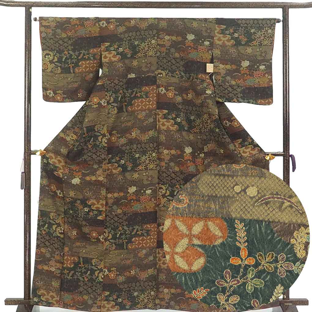 【中古】小紋 リサイクル着物 身丈165cm 裄64cm 前幅24cm 後幅30.5cm 袖丈49cm 袖幅32cm レディース 袷 花柄 裄Mサイズ 秋冬春用 正絹(シルク)ブラウン トールサイズ 未使用品 リメイク リユース|リサイクル着物 呉服のきくや