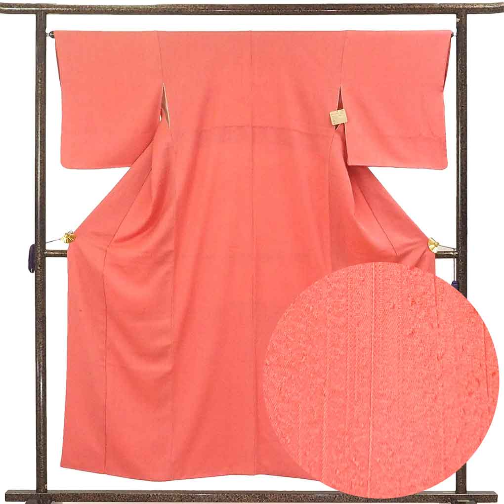 【中古】色無地 リサイクル着物 身丈155cm 裄65cm 前幅23cm 後幅29cm 袖丈48cm 袖幅34cm レディース 袷 無地 裄Mサイズ 秋冬春用 正絹（シルク）ピンク地 やや難 リメイク リユース