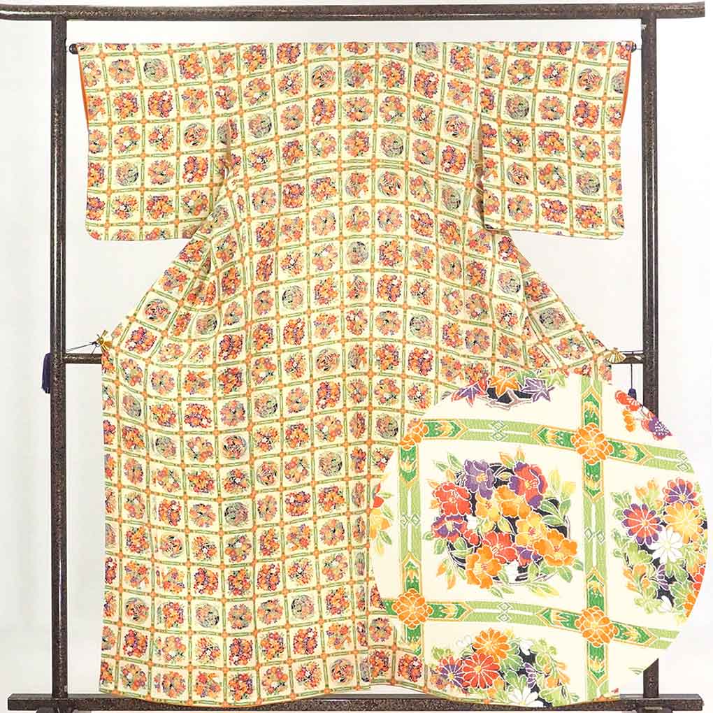 【中古】小紋 リサイクル着物 身丈160cm 裄65cm 前幅24cm 後幅28.5cm 袖丈49cm 正絹（シルク） レディース 袷仕立 秋冬春用 黄色地 裄Mサイズ 美品 リユース