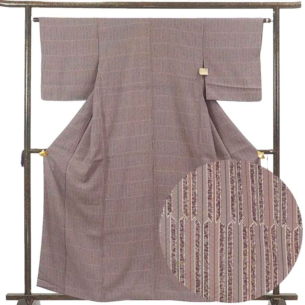 【中古】小紋 リサイクル着物 身丈161cm 裄丈63cm 前幅22.5cm 後幅30cm 袖丈47cm 袖幅32cm レディース 袷 連続模様 裄Mサイズ 秋冬春用 正絹（シルク）グレー やや難 リメイク リユース