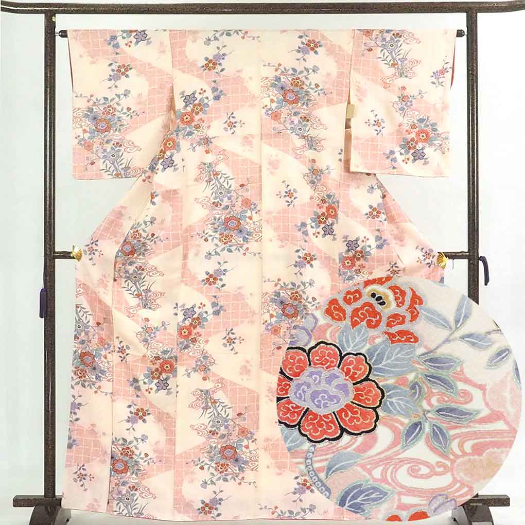 【中古】小紋 リサイクル着物 身丈167cm 裄64cm 前幅23cm 後幅28cm 袖丈50cm 正絹（シルク） レディース 袷仕立 秋冬春用 ピンク地 裄Mサイズ トールサイズ リユース