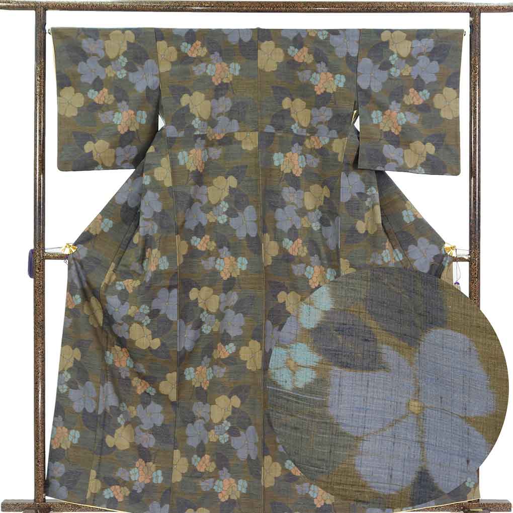【中古】紬 リサイクル着物 身丈163cm 裄66cm 前幅27cm 後幅31.5cm 袖丈49cm 袖幅33cm レディース 袷 花柄 裄長 裄M-Lサイズ 秋冬春用 正絹(シルク)ブラウン 美品 リメイク リユース|リサイクル着物 呉服のきくや