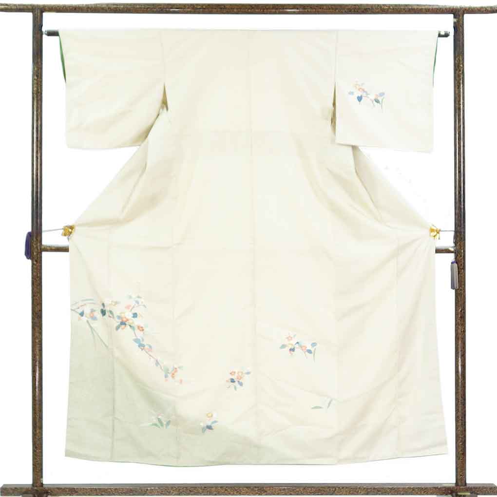 【中古】訪問着 リサイクル着物 身丈154cm 裄62.5cm 前幅22cm 後幅27cm 袖丈48cm 袖幅32.5cm レディース 袷 花柄 裄Sサイズ 秋冬春用 正絹(シルク)ベージュ 未使用品 リメイク リユース|リサイクル着物 呉服のきくや