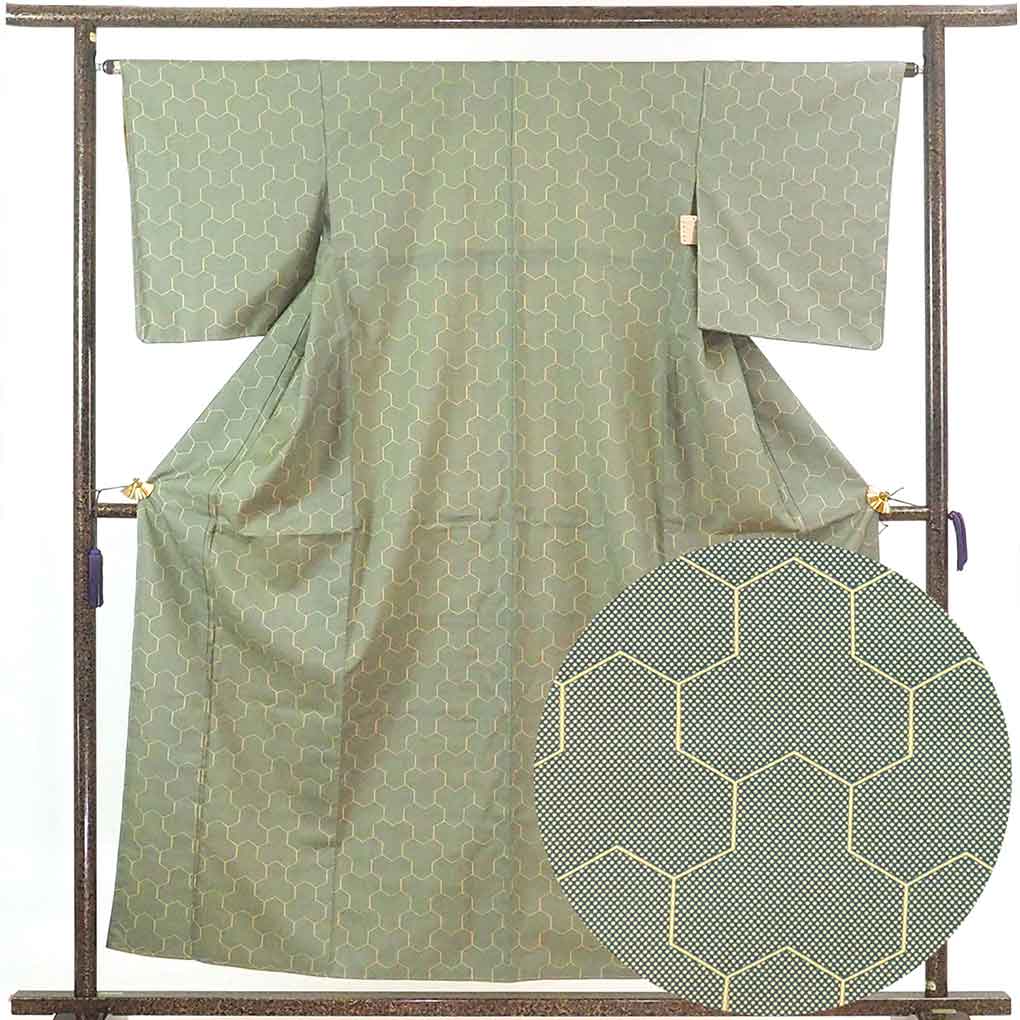 【中古】紬 リサイクル着物 身丈156cm 裄64cm 前幅23cm 後幅30cm 袖丈49cm 正絹（シルク） レディース 袷仕立 秋冬春用 緑地 裄Mサイズ 未使用品 リユース