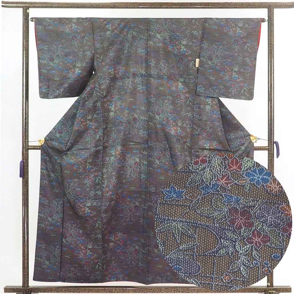 【中古】紬 リサイクル着物 身丈159cm 裄64cm 前幅24.5cm 後幅30cm 袖丈49cm 正絹（シルク） レディース 袷仕立 秋冬春用 茶色 裄Mサイズ 美品 リユース