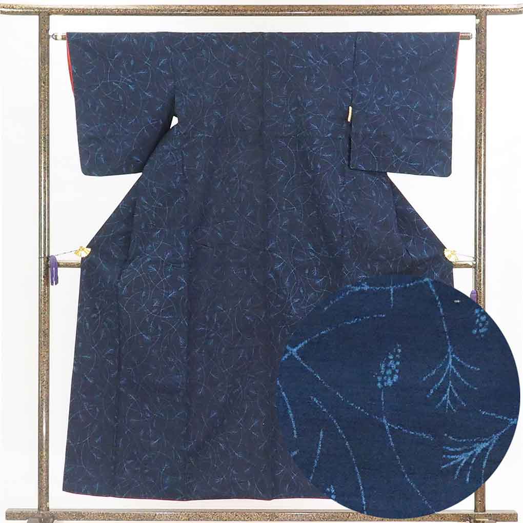 【中古】紬 リサイクル着物 身丈157cm 裄63cm 前幅24.5cm 後幅28cm 袖丈49cm 正絹（シルク） レディース 袷仕立 秋冬春用 紺地 裄Mサイズ リユース