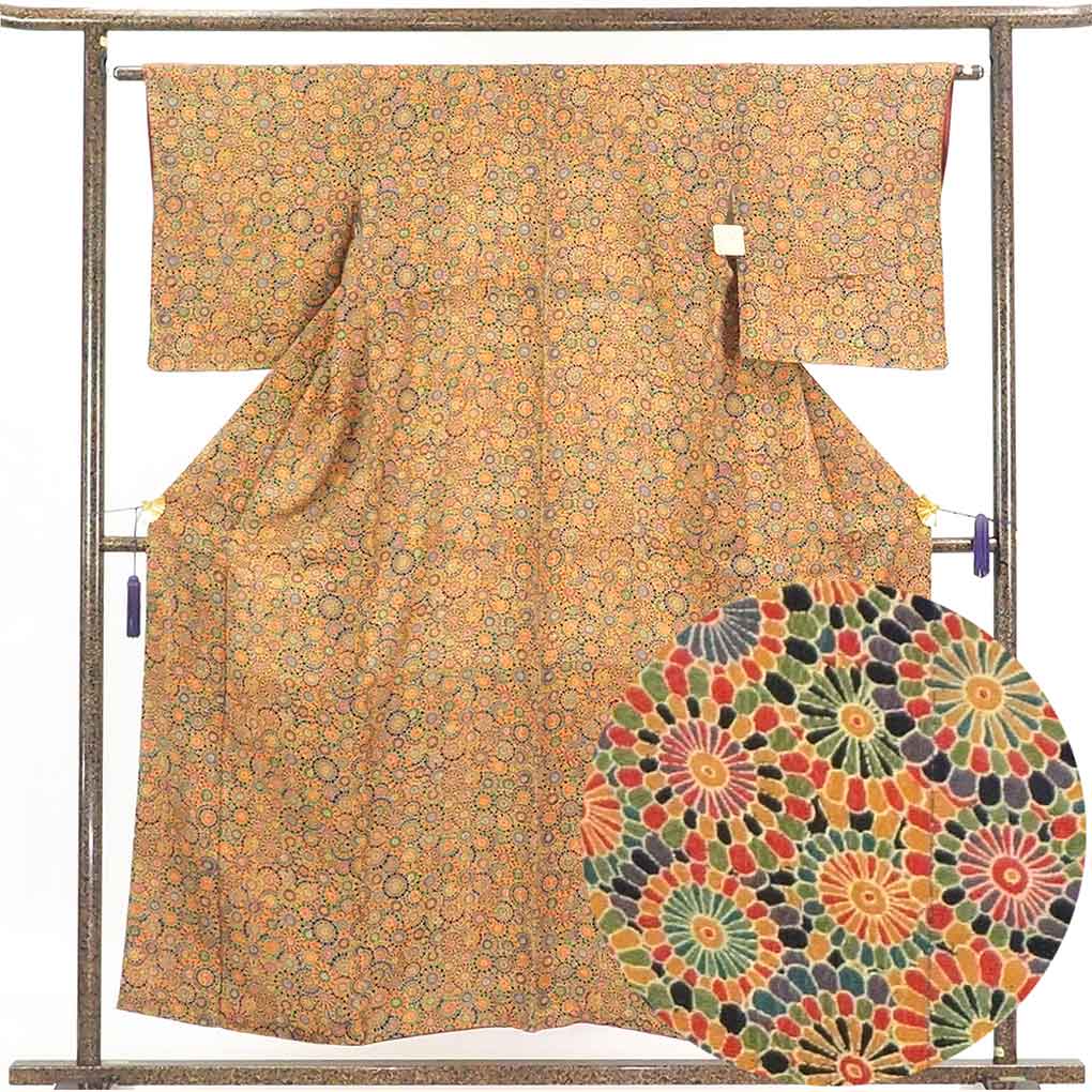 【中古】小紋 リサイクル着物 身丈155cm 裄63cm 前幅23cm 後幅28cm 袖丈48cm 正絹（シルク） レディース 袷仕立 秋冬春用 茶色 裄Mサイズ 美品 リユース